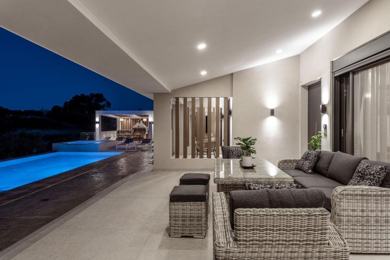 Villa Roselia - Luxury Escape With Magnificent Views, By Zantewize Laganas Eksteriør billede